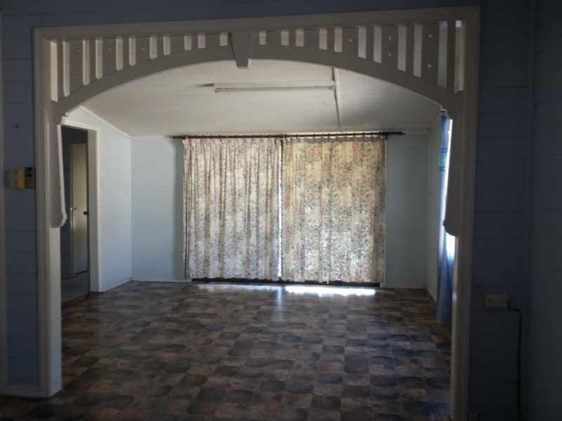 25 Moffatt Street, Ipswich QLD 4305