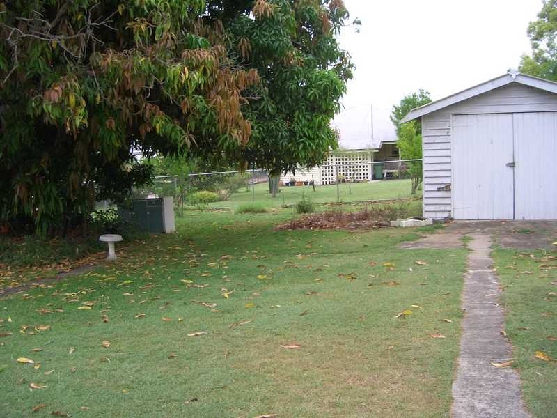 17 Prospect Street, Silkstone QLD 4304