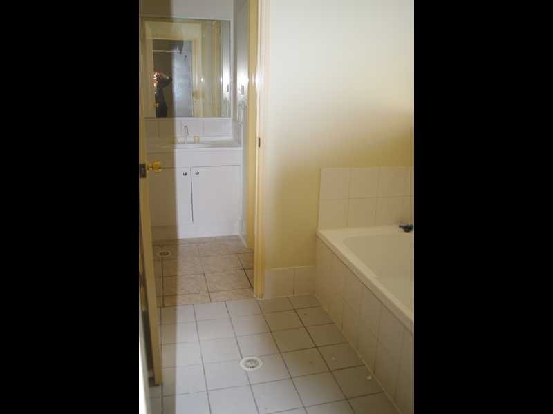 367 South Station Road, Raceview QLD 4305