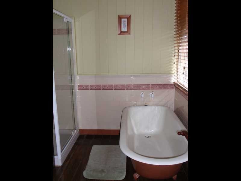 22 Roderick Street, Ipswich QLD 4305