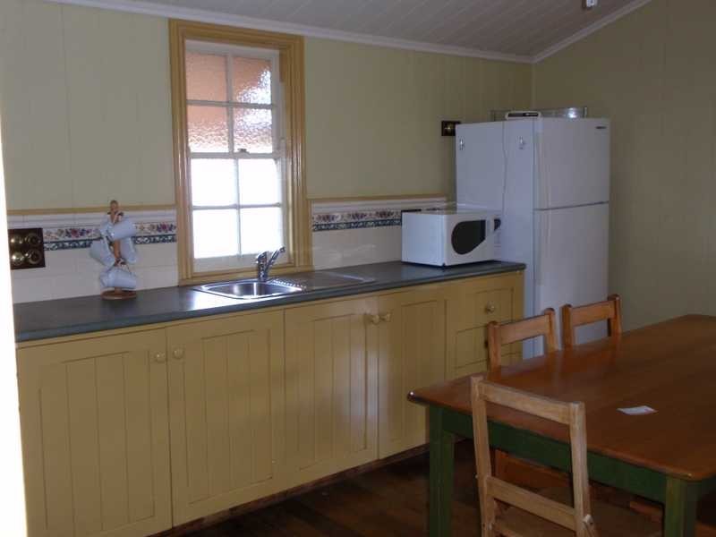 22 Roderick Street, Ipswich QLD 4305