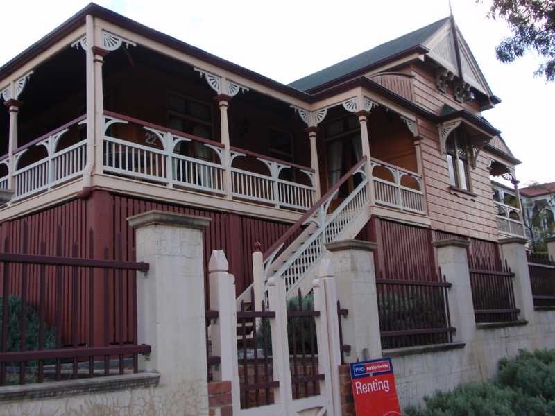 22 Roderick Street, Ipswich QLD 4305