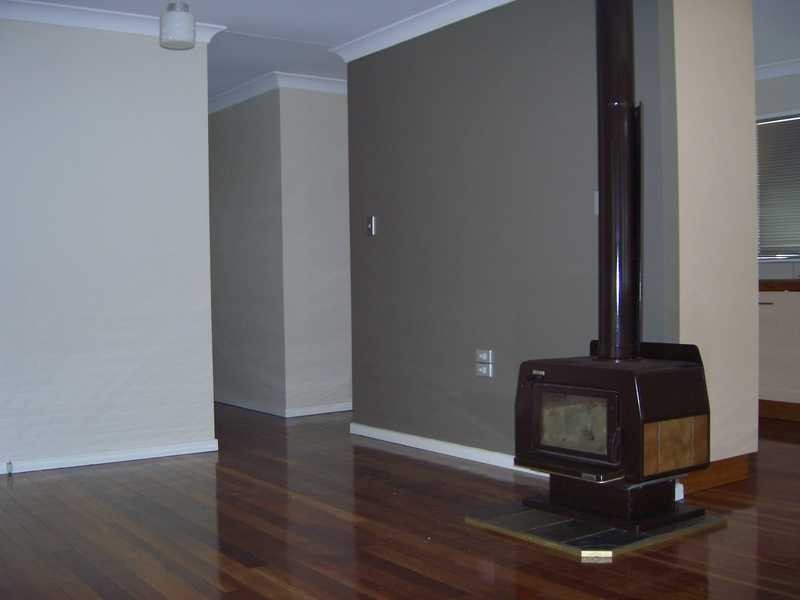 23 Edwards Street, Eastern Heights QLD 4305