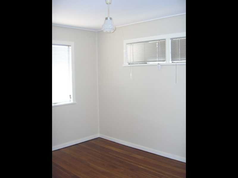 23 Edwards Street, Eastern Heights QLD 4305