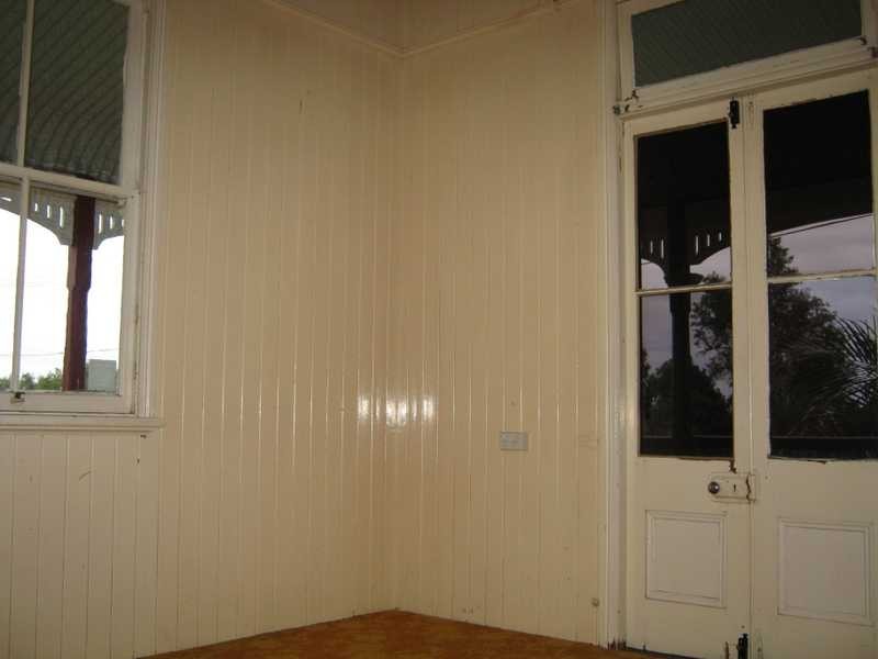 12 Carr Street, Ipswich QLD 4305