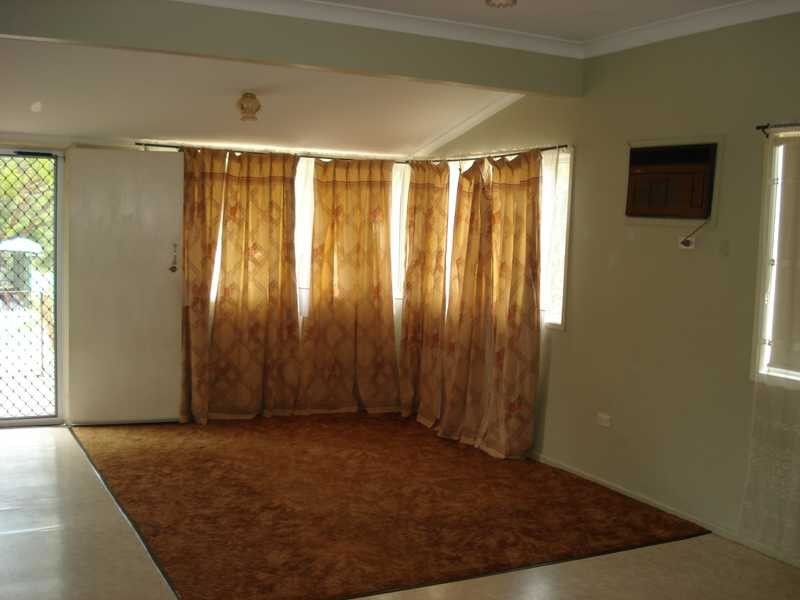 9 Emu Street, Churchill QLD 4305