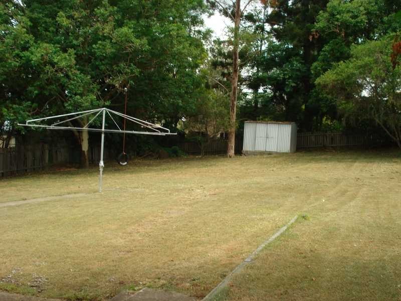 9 Emu Street, Churchill QLD 4305