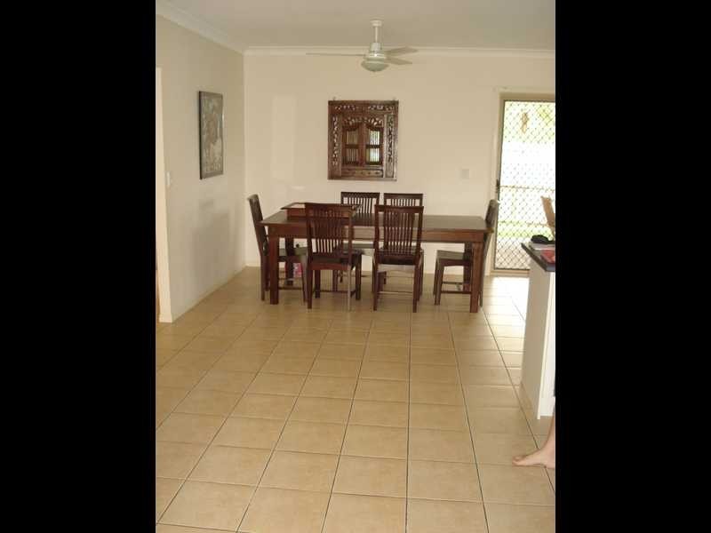 4 Piper Place, Springfield Lakes QLD 4300