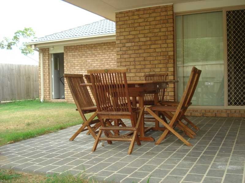 4 Piper Place, Springfield Lakes QLD 4300