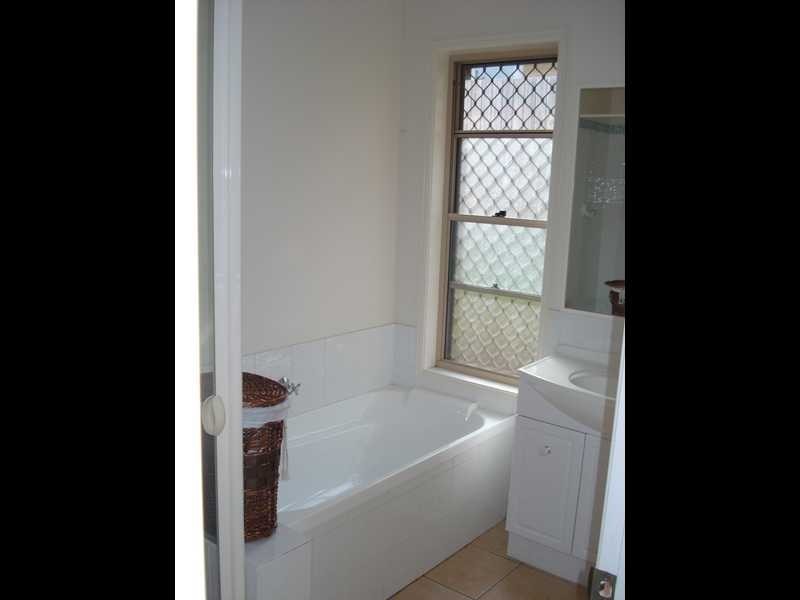 4 Piper Place, Springfield Lakes QLD 4300