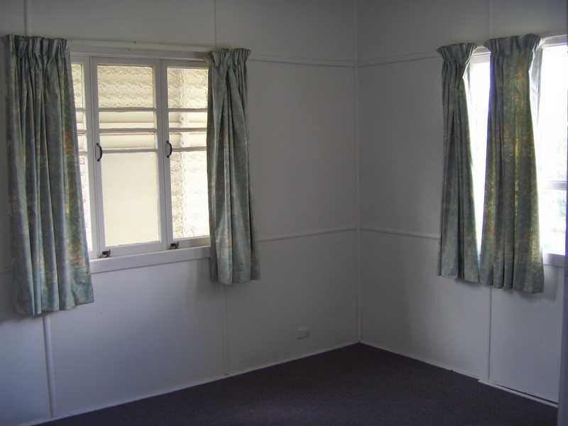 65 Blackstone Road, Eastern Heights QLD 4305