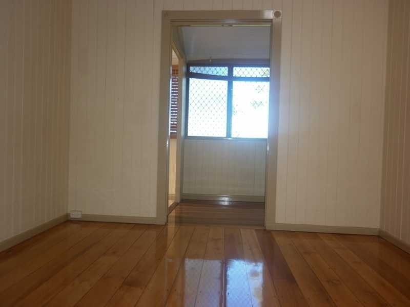 65 Brisbane Road, Riverview QLD 4303