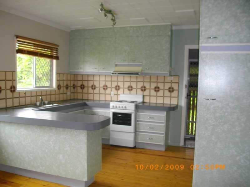 102 Moores Pocket Road, Moores Pocket QLD 4305