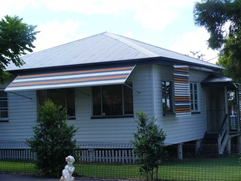 132 South Station Road, Silkstone QLD 4304