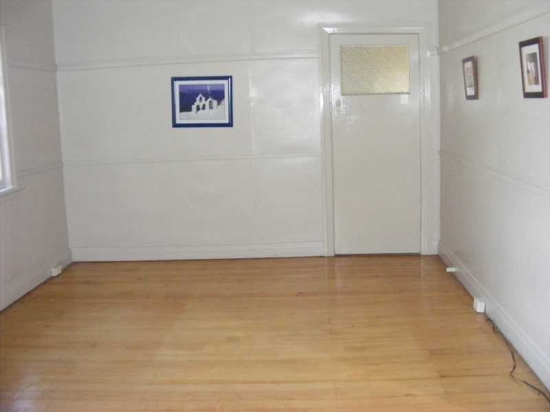 132 South Station Road, Silkstone QLD 4304