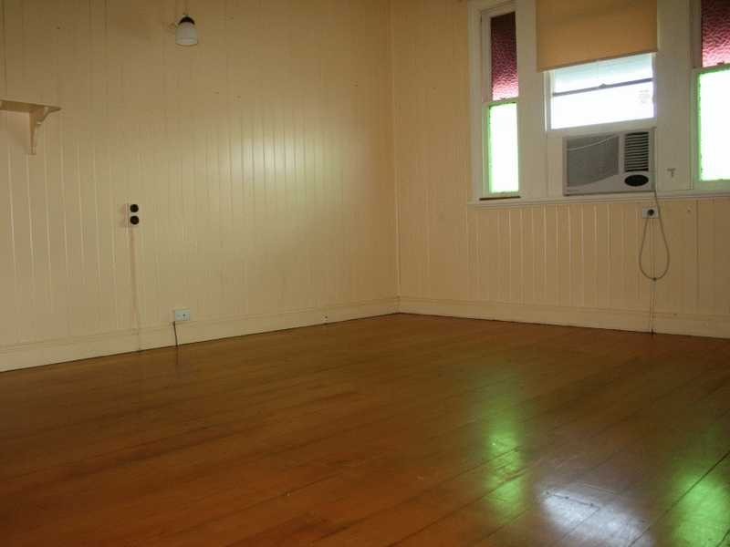 25 The Terrace, North Ipswich QLD 4305