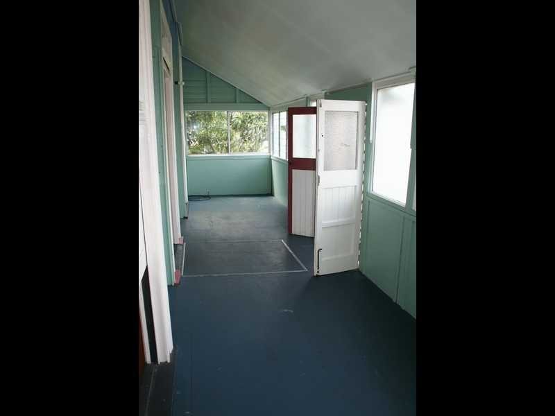 25 The Terrace, North Ipswich QLD 4305