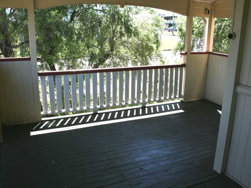 17 North Station Road, Booval QLD 4304