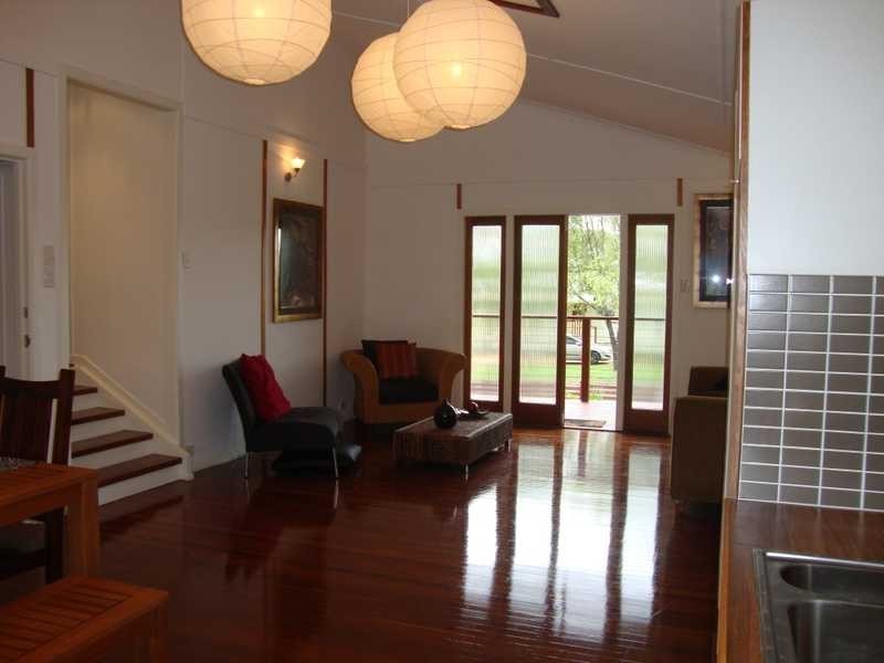 4 Cross Street, Raceview QLD 4305