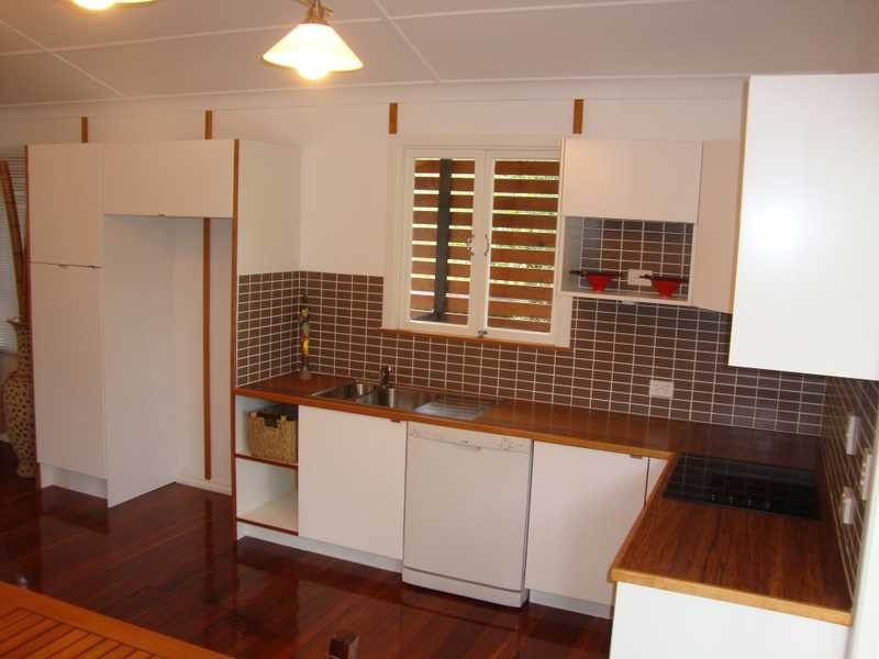 4 Cross Street, Raceview QLD 4305