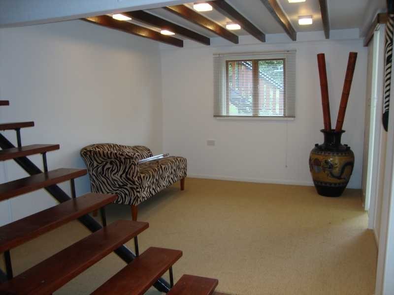 4 Cross Street, Raceview QLD 4305