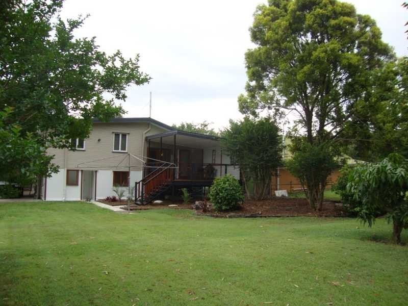 4 Cross Street, Raceview QLD 4305