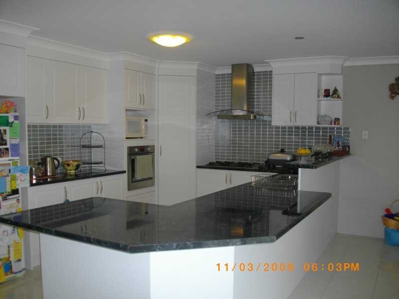25 Pat Slattery Place, Lowood QLD 4311