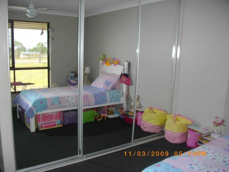 25 Pat Slattery Place, Lowood QLD 4311
