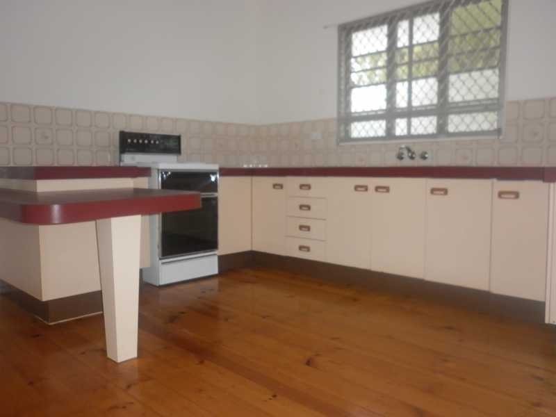190 Glebe Road, Booval QLD 4304