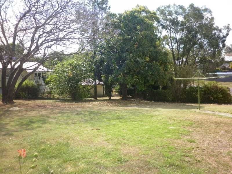 30 Pelican Street, North Ipswich QLD 4305