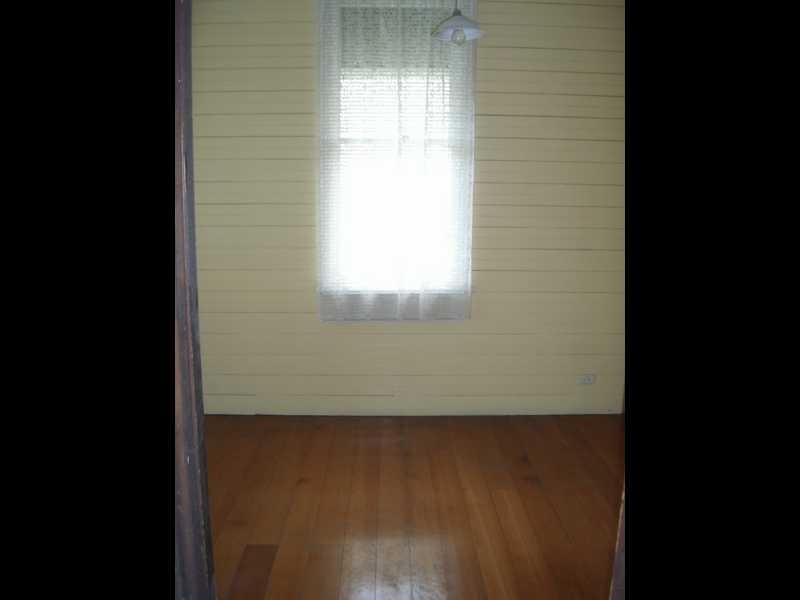 4 Lowry Street, North Ipswich QLD 4305