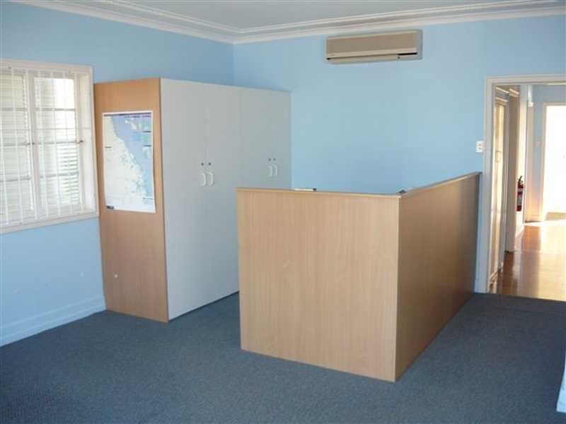 84 Brisbane Road, East Ipswich QLD 4305