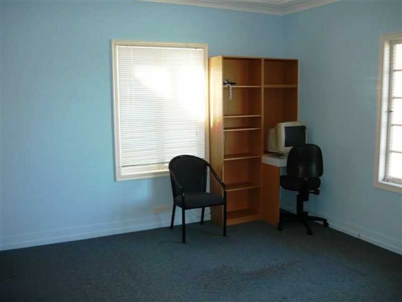 84 Brisbane Road, East Ipswich QLD 4305