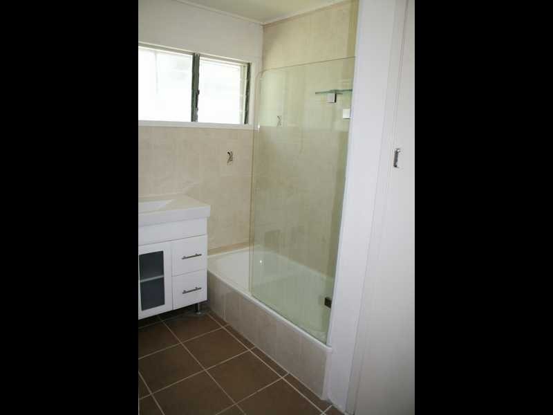 40 Flinders Drive, Leichhardt QLD 4305
