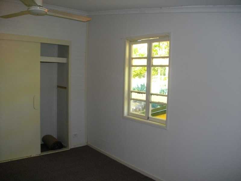 70 Gladstone Road, Coalfalls QLD 4305