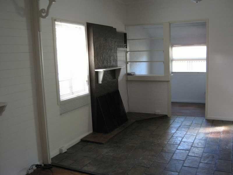 70 Gladstone Road, Coalfalls QLD 4305