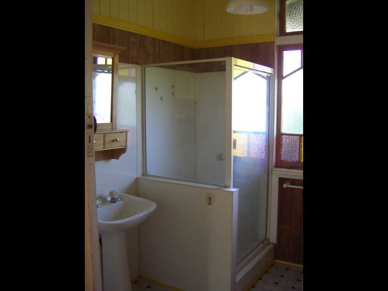 1 Thurso Street, North Booval QLD 4304