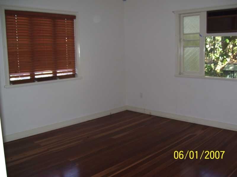 29 Macquarie Street, Booval QLD 4304