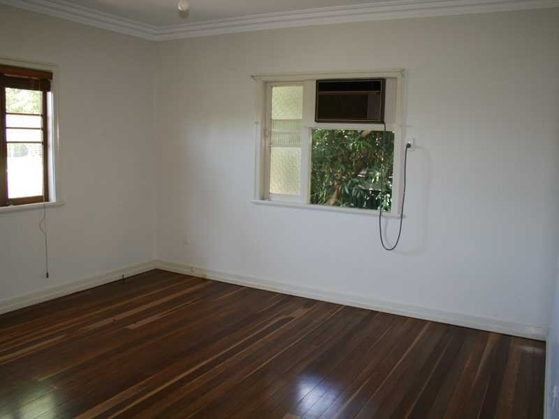 29 Macquarie Street, Booval QLD 4304