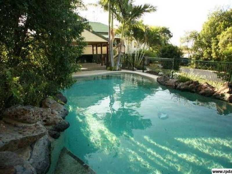 79 Chermside Road, Newtown QLD 4305