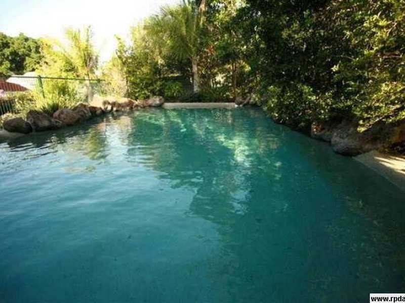 79 Chermside Road, Newtown QLD 4305