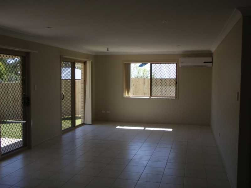 12 Armani Avenue, Wulkuraka QLD 4305
