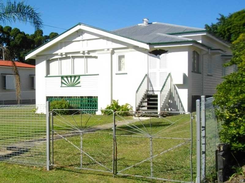 89 Glebe Road, Silkstone QLD 4304