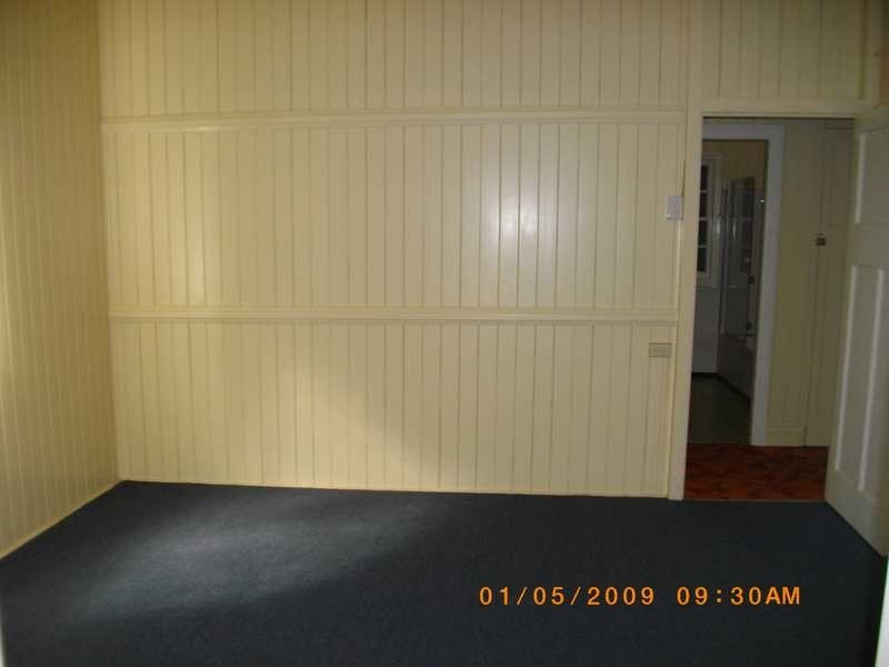 89 Glebe Road, Silkstone QLD 4304