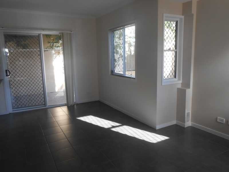 4/16 Green Street, Booval QLD 4304