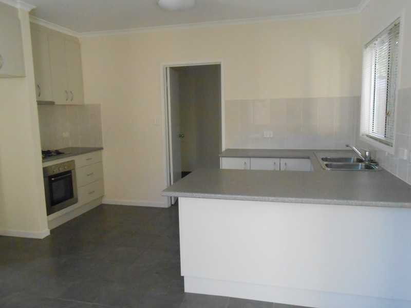 4/16 Green Street, Booval QLD 4304