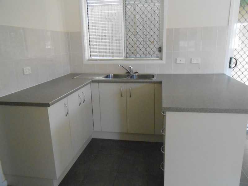 4/16 Green Street, Booval QLD 4304