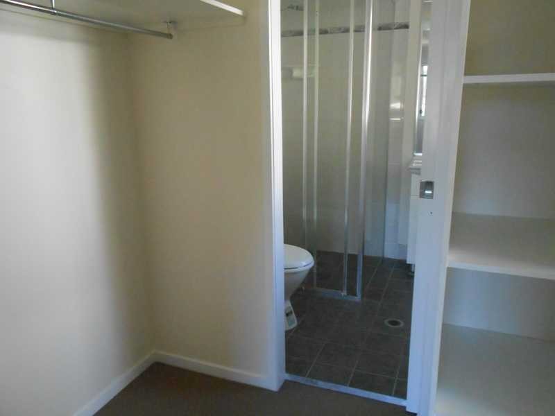 4/16 Green Street, Booval QLD 4304