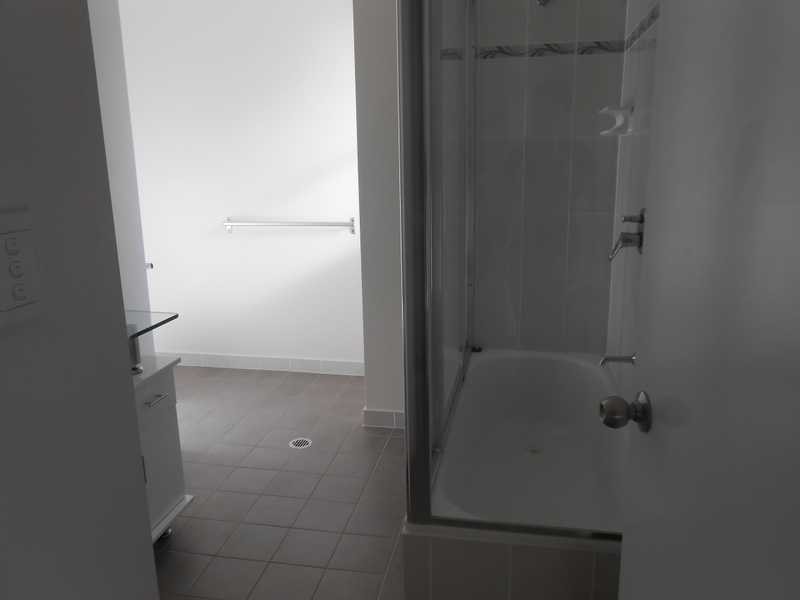 4/16 Green Street, Booval QLD 4304