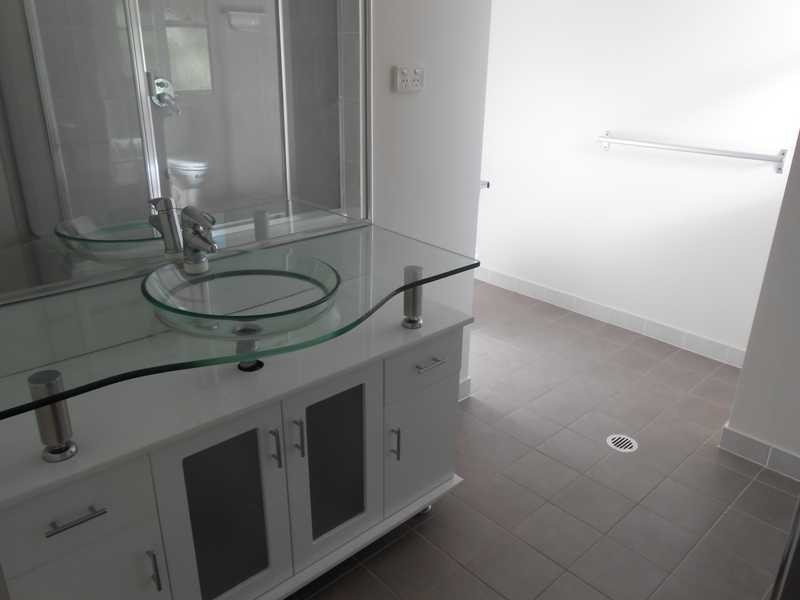 4/16 Green Street, Booval QLD 4304